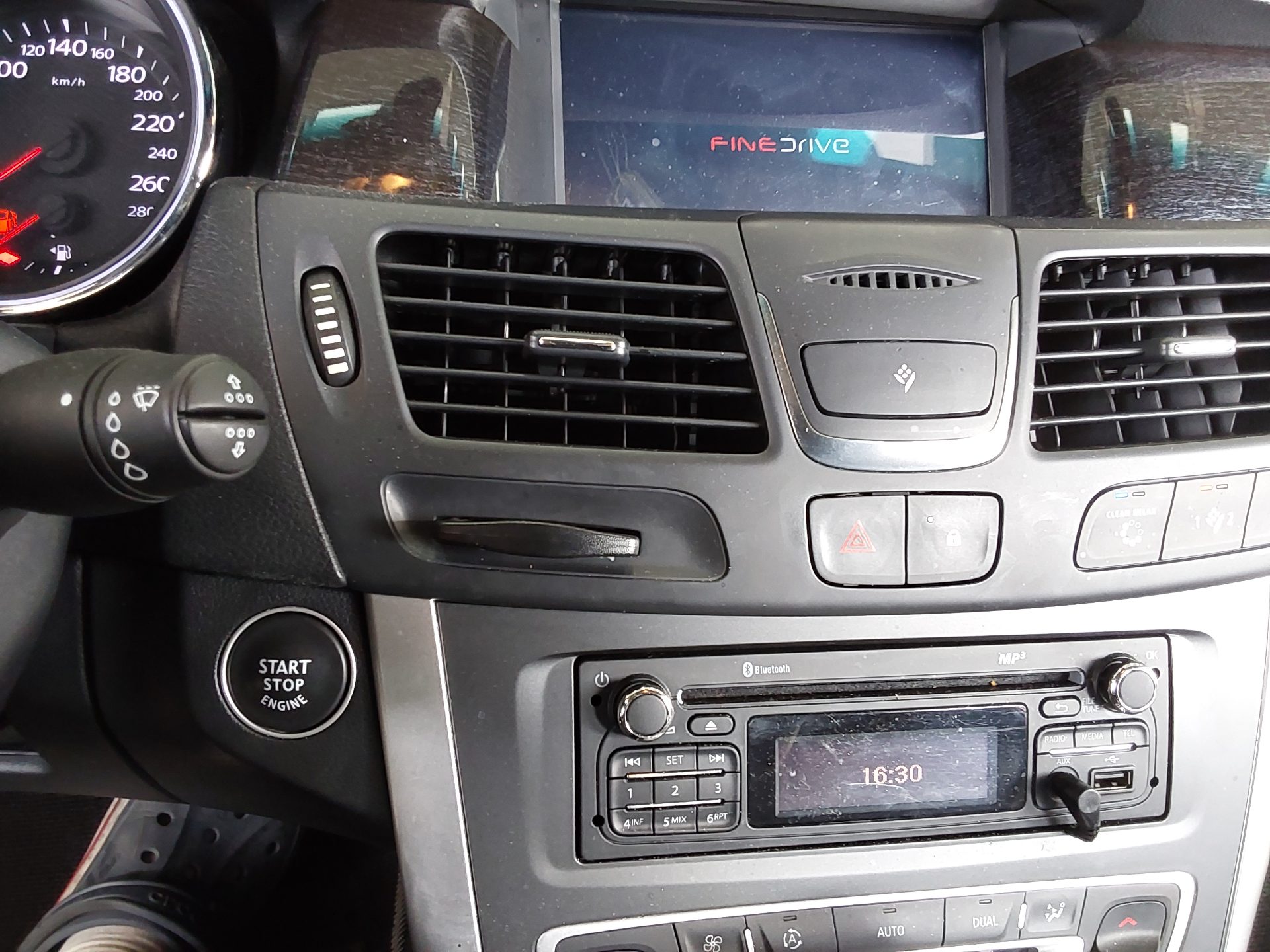 2014 - renault sm5
