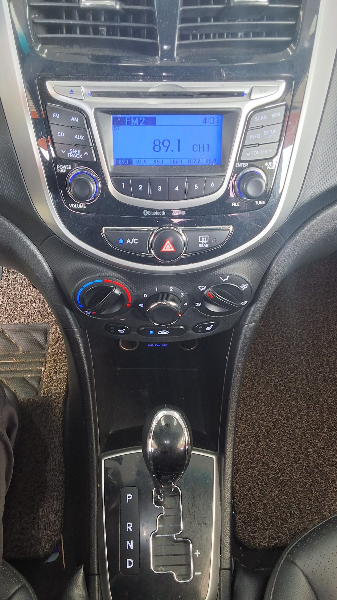 2014 - hyundai accent