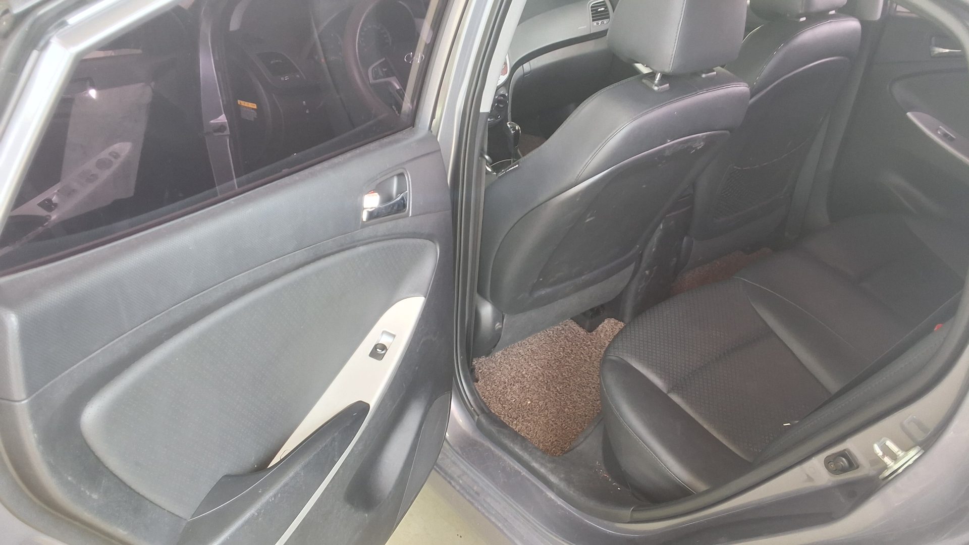 2014 - hyundai accent