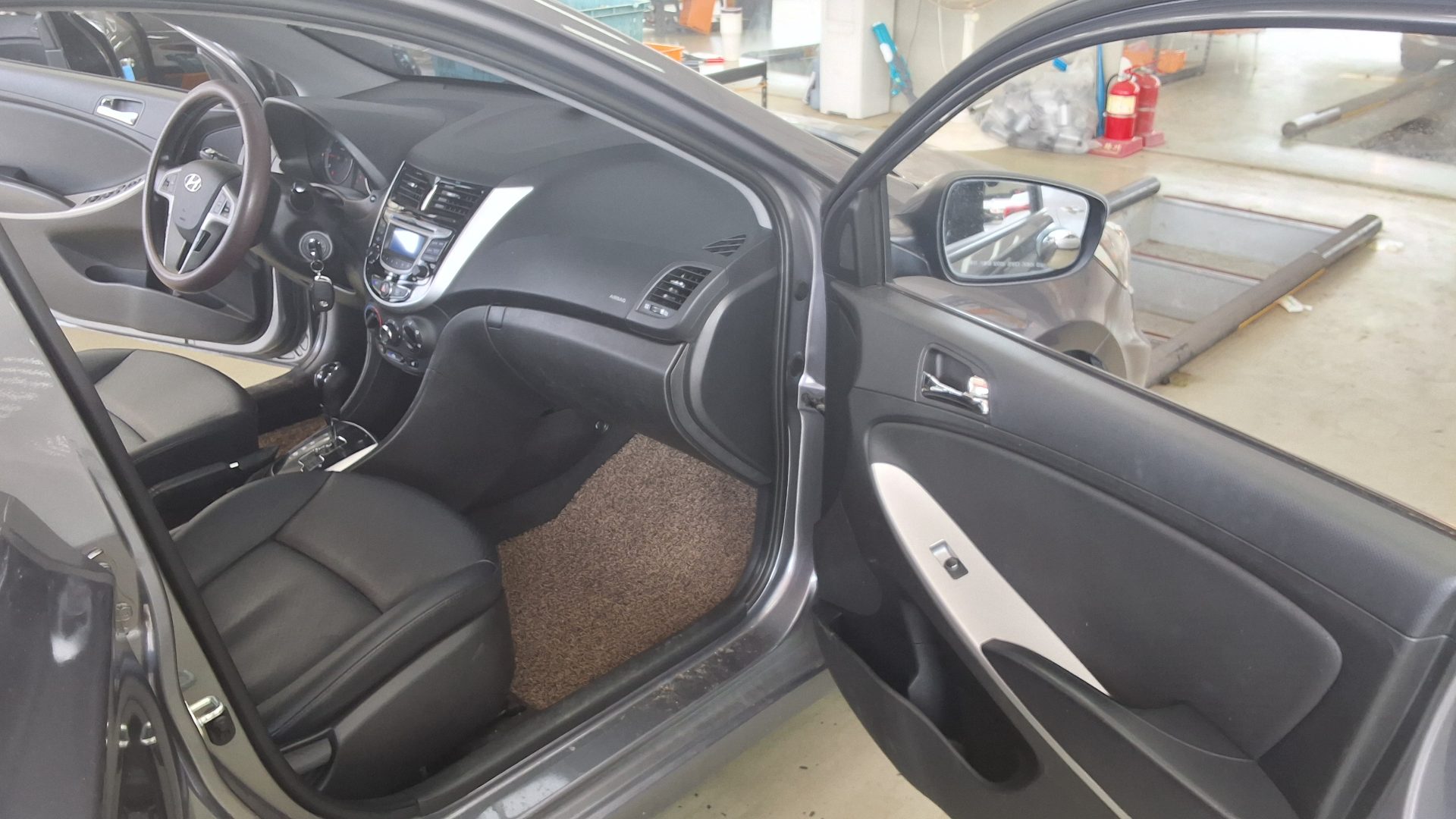 2014 - hyundai accent