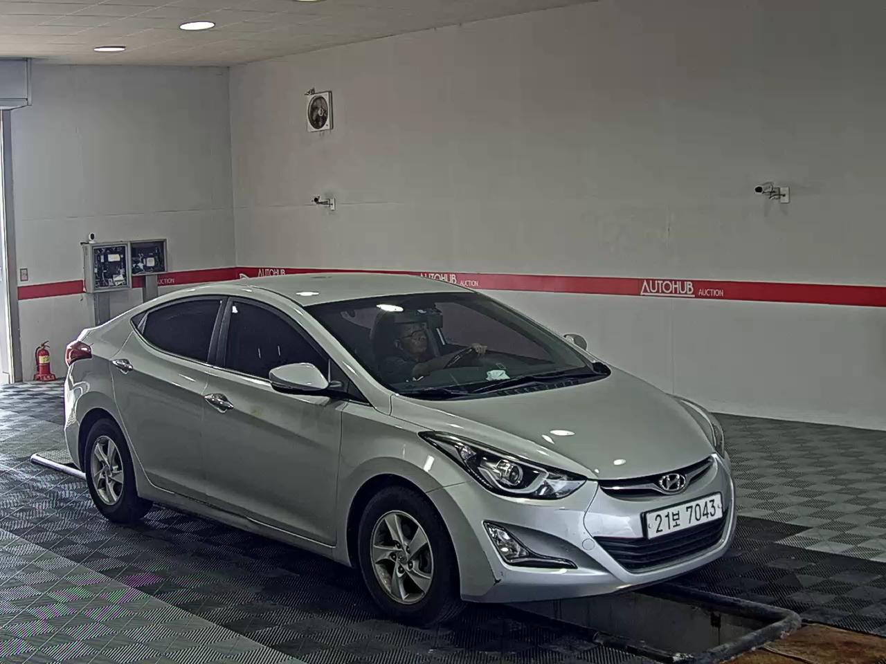 2014 - hyundai avante