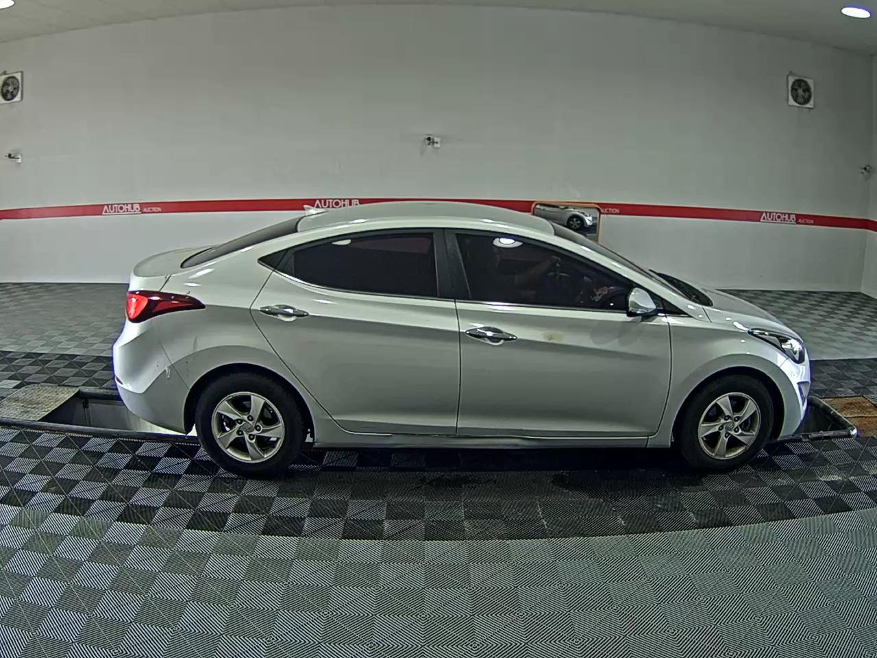2014 - hyundai avante