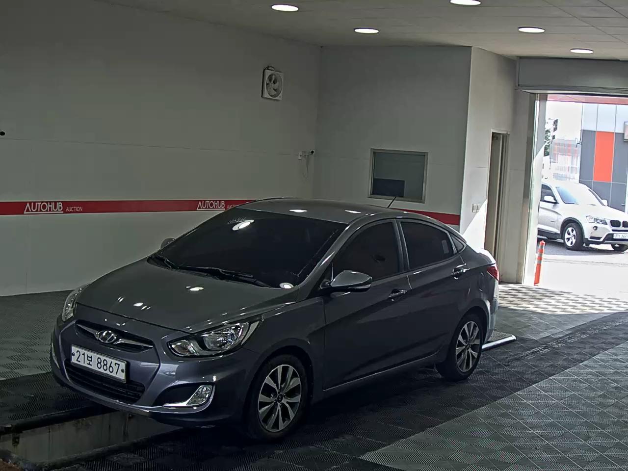 2014 - hyundai accent