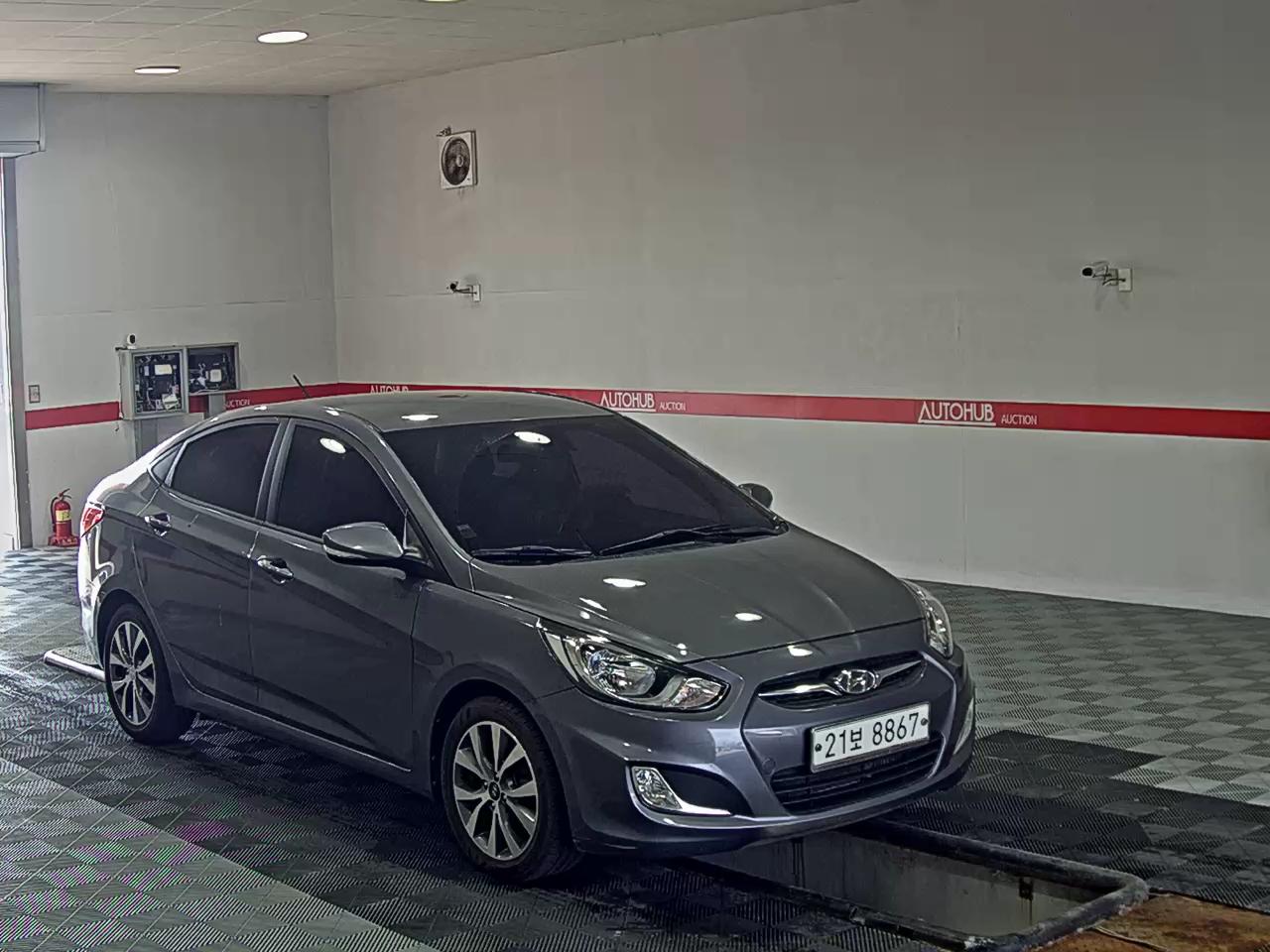 2014 - hyundai accent