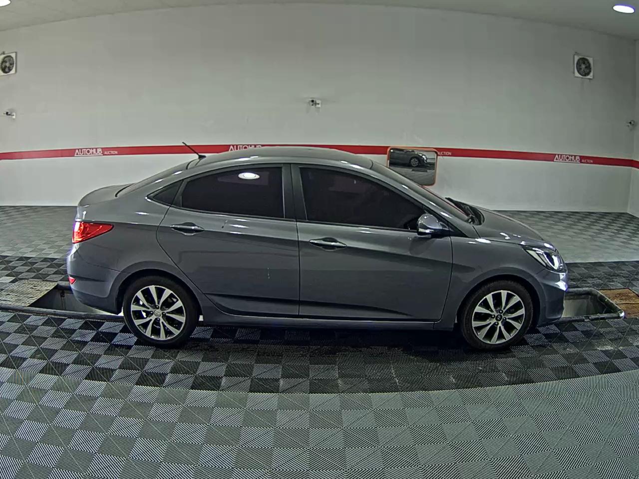 2014 - hyundai accent
