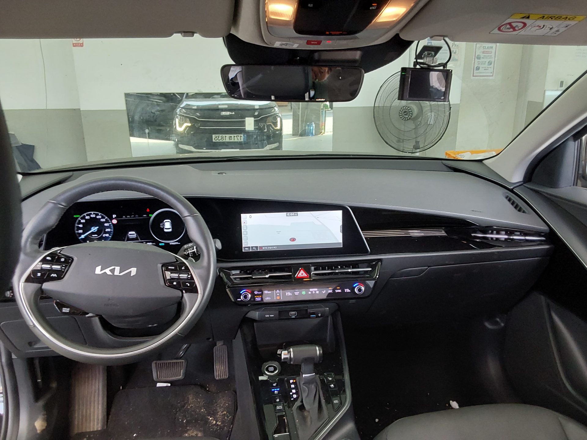 2022 - kia niro