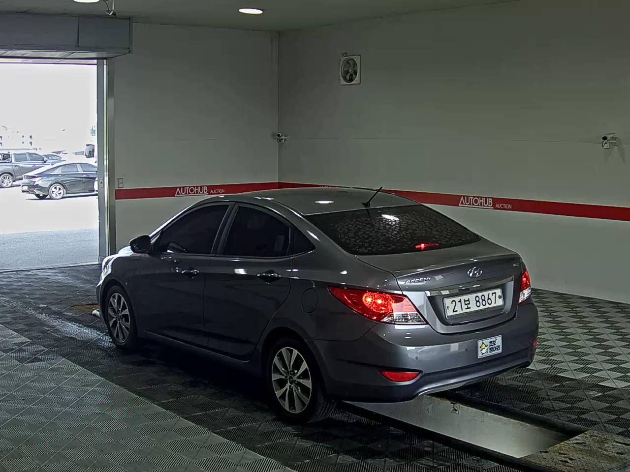 2014 - hyundai accent