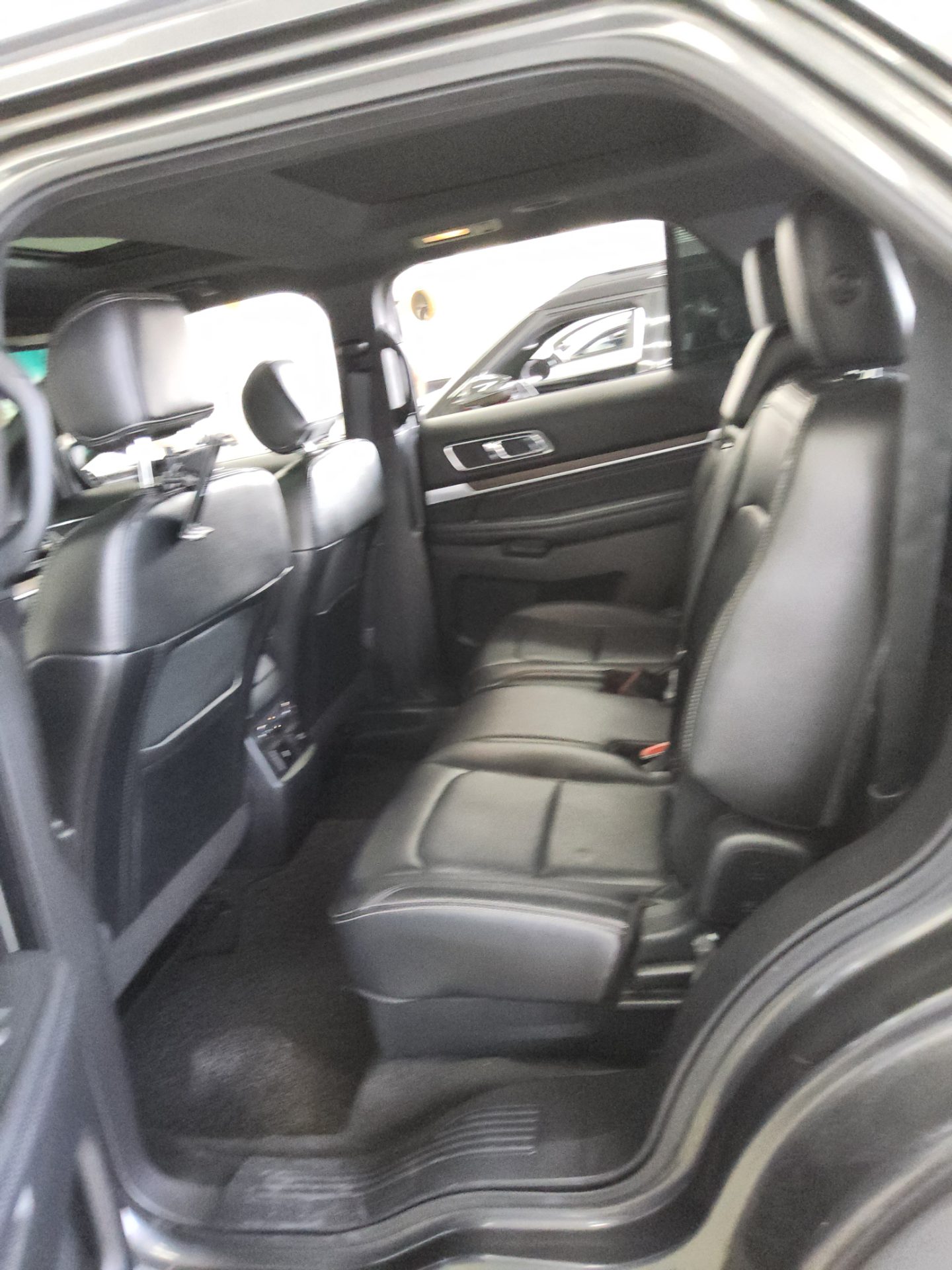 2016 - ford explorer