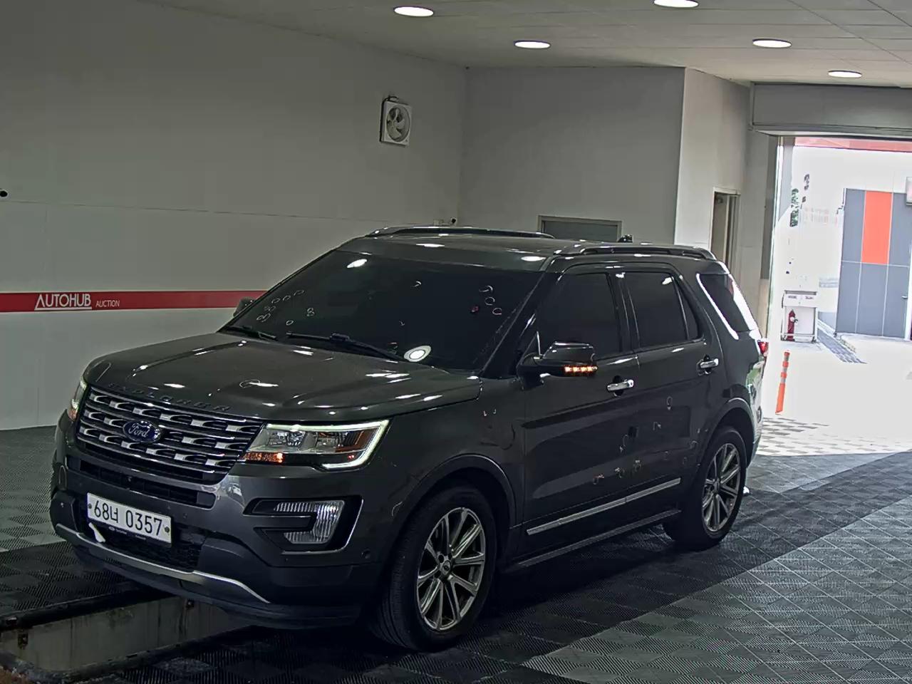 2016 - ford explorer