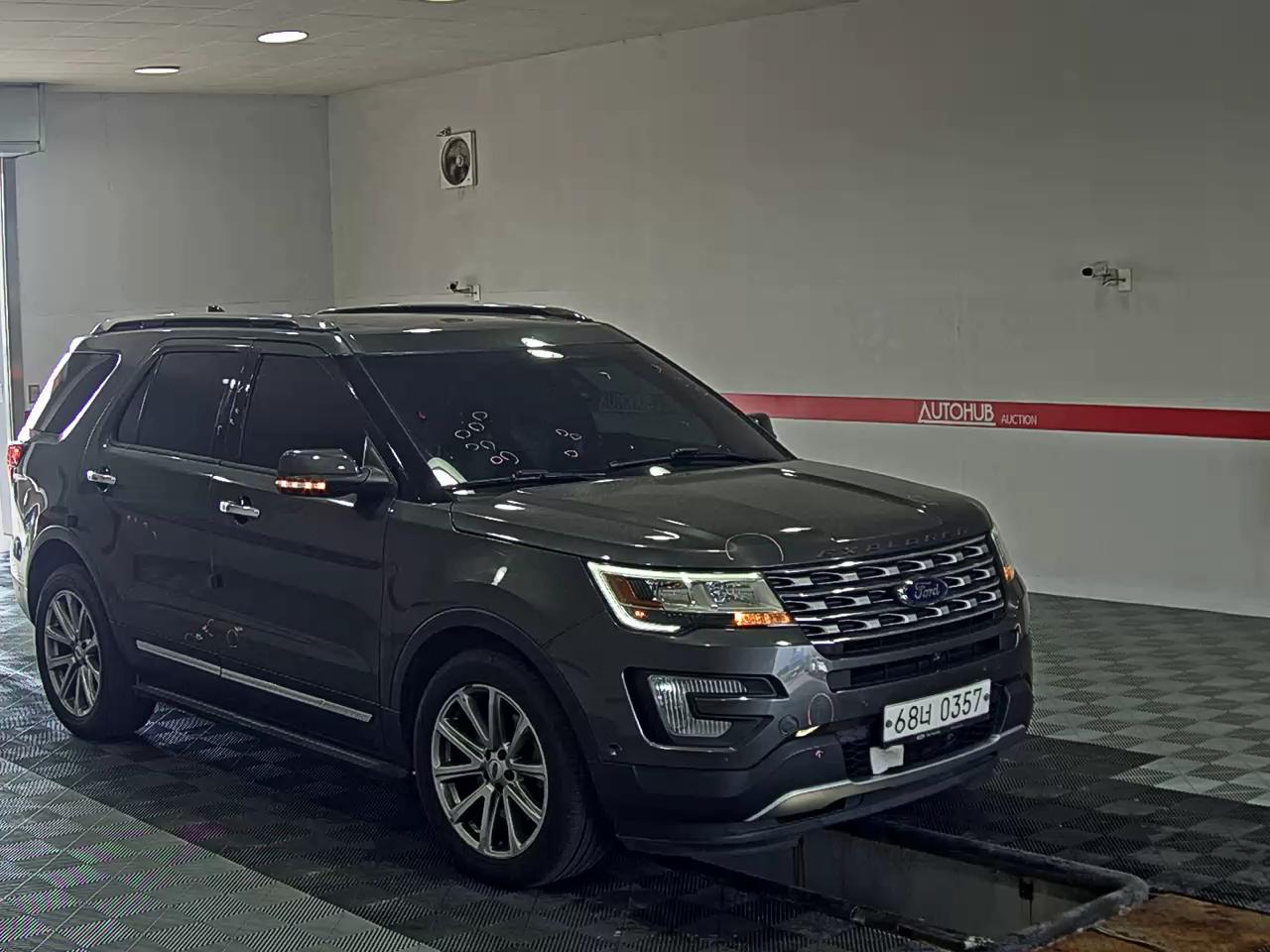 2016 - ford explorer