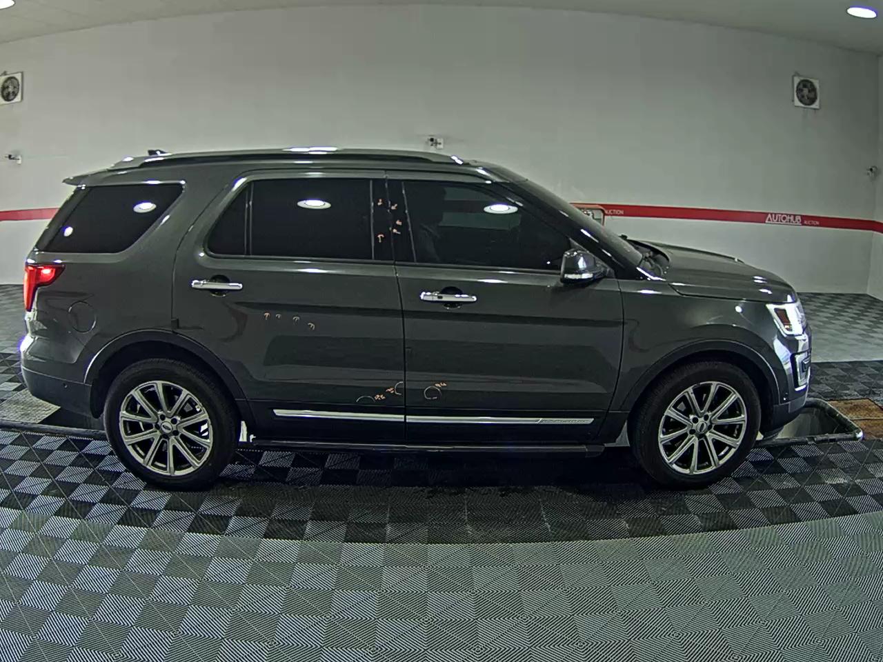 2016 - ford explorer