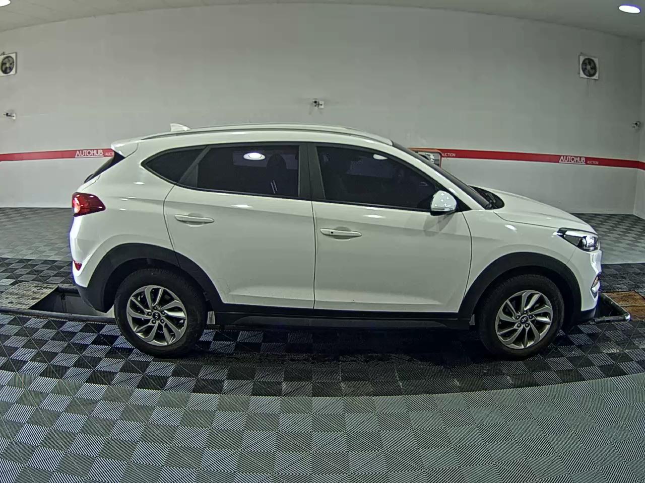 2016 - hyundai tucson