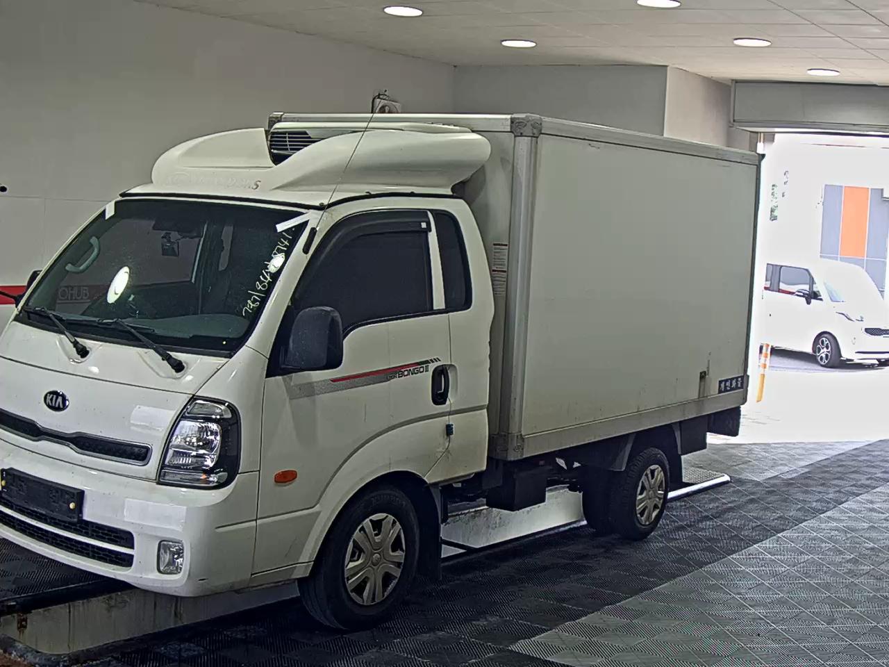 KIA BONGO III CARGO FREEZER BOX TRUCK STANDARD MODEL