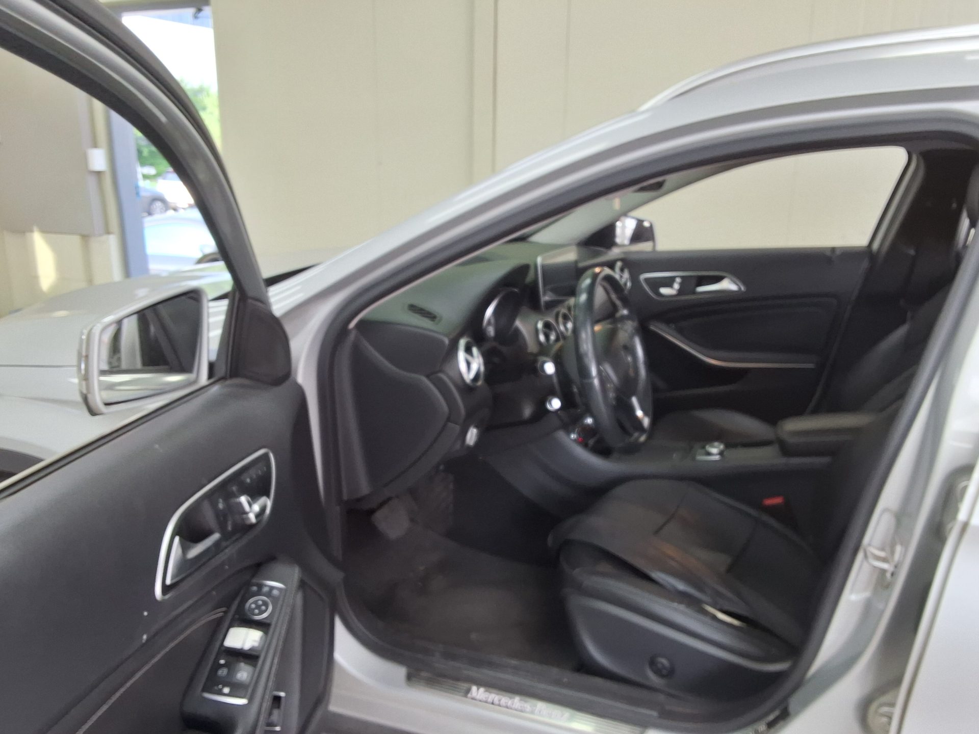 2015 - mercedes-benz 200
