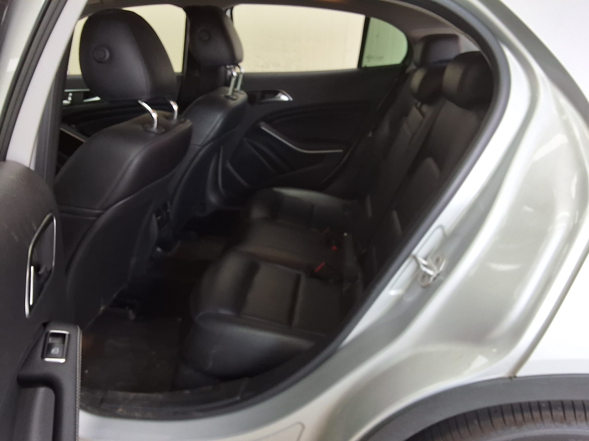 2015 - mercedes-benz 200