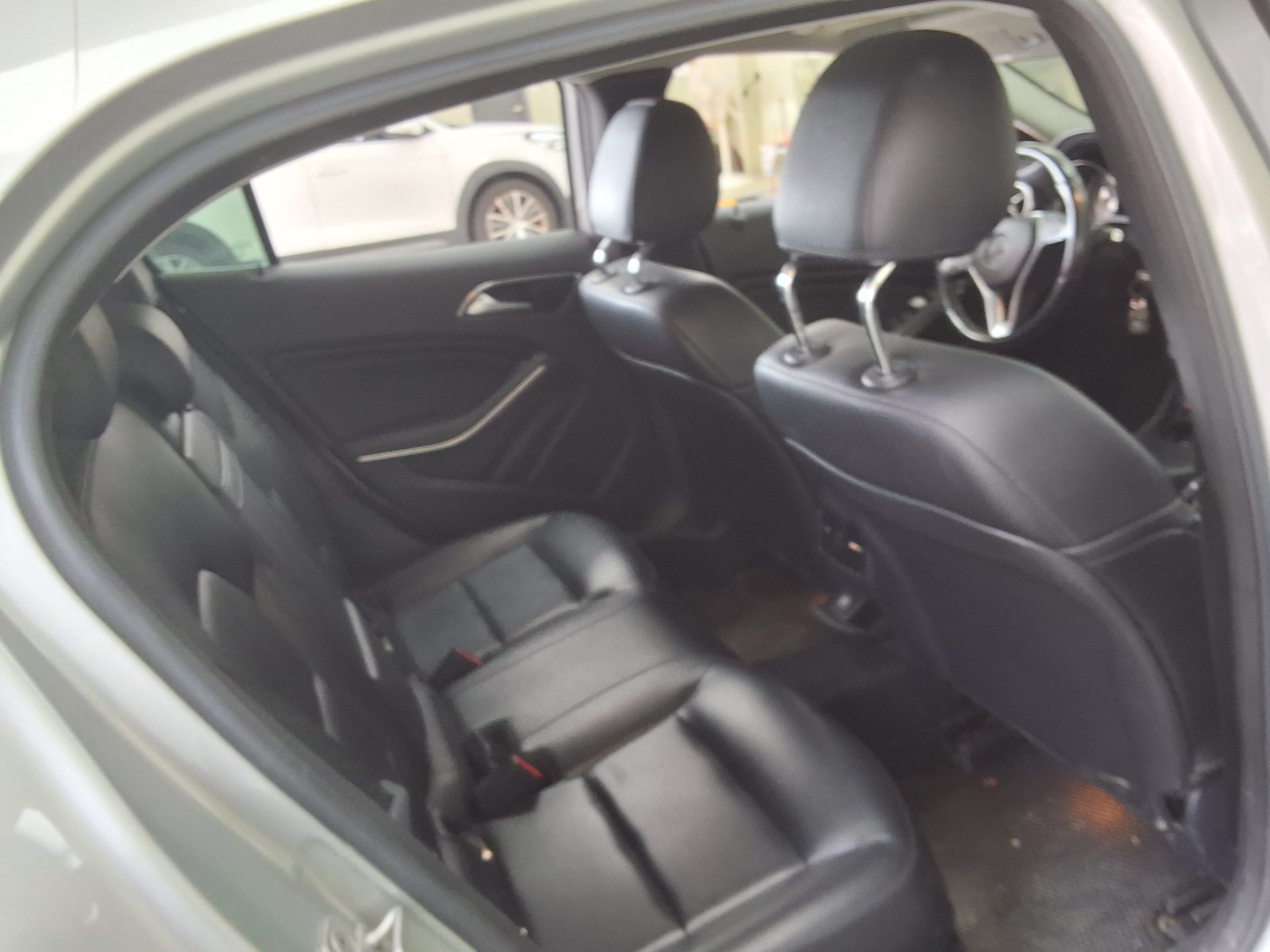 2015 - mercedes-benz 200