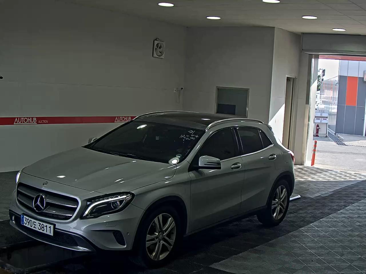 2015 - mercedes-benz 200