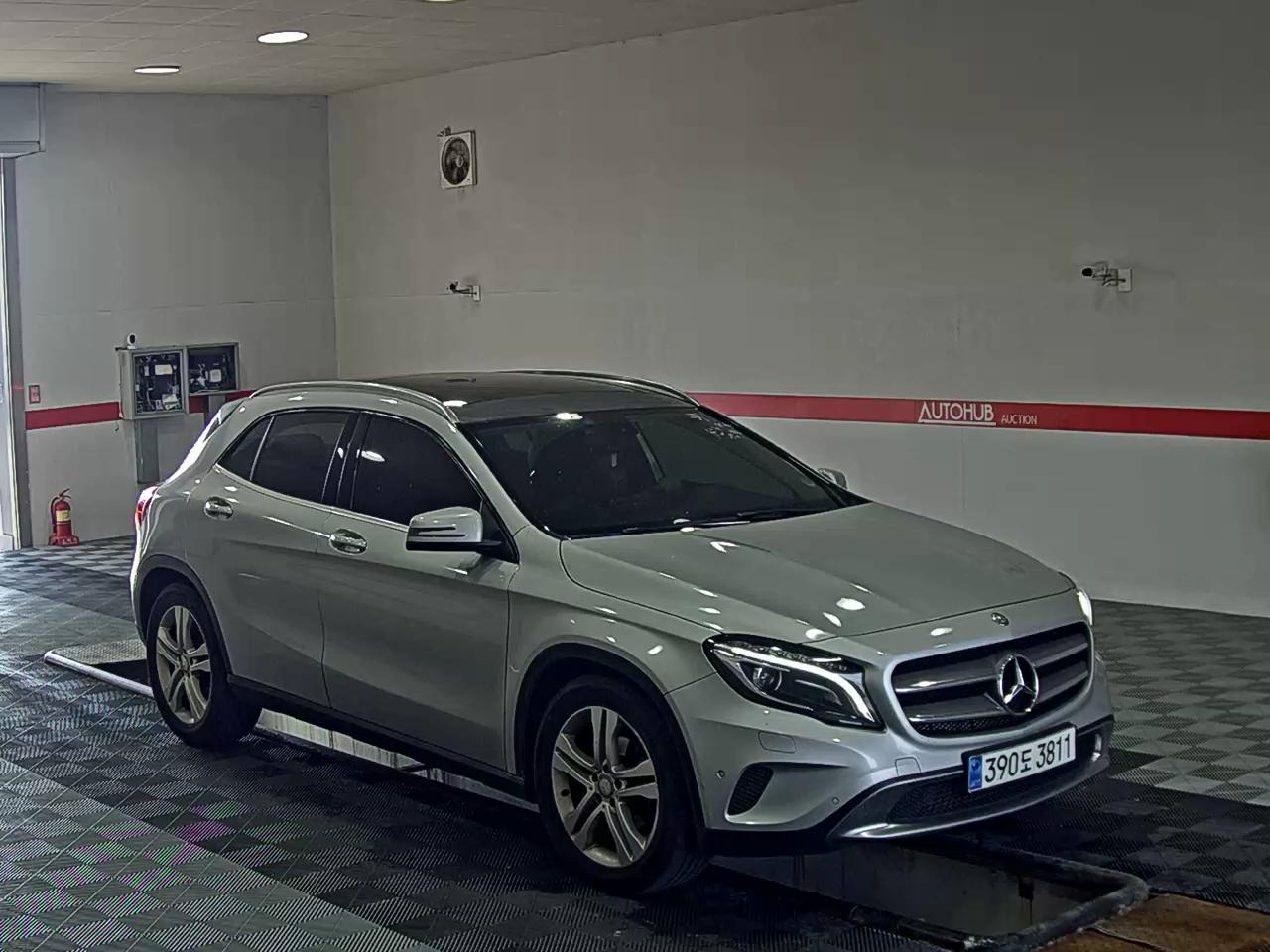 2015 - mercedes-benz 200