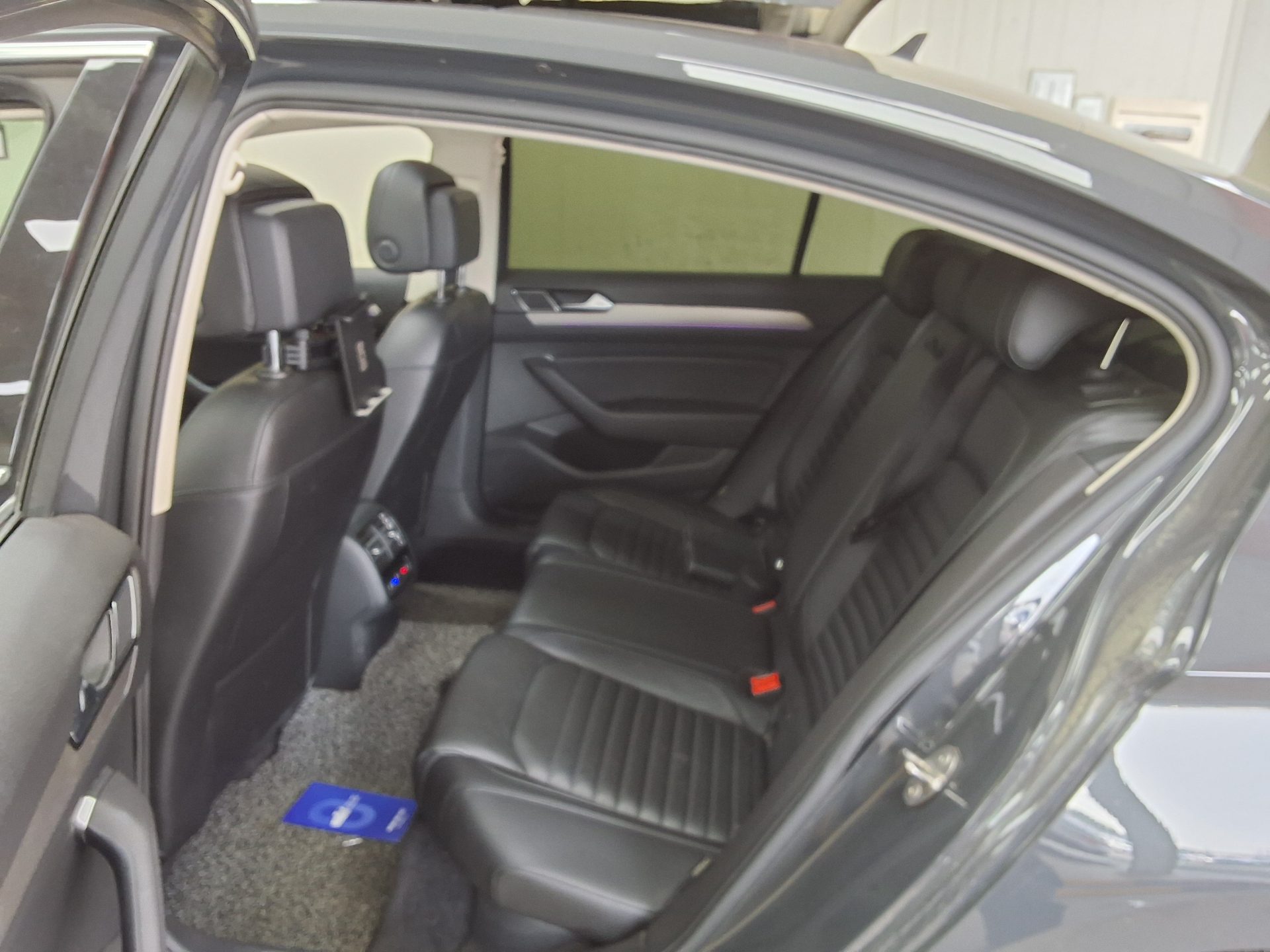 2018 - volkswagen passat
