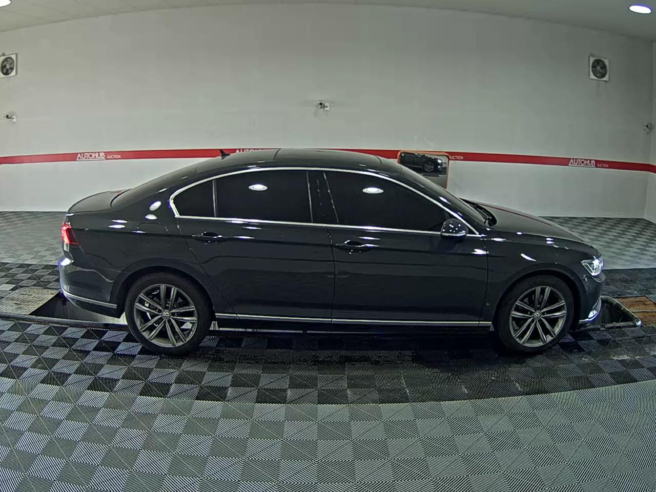 2018 - volkswagen passat