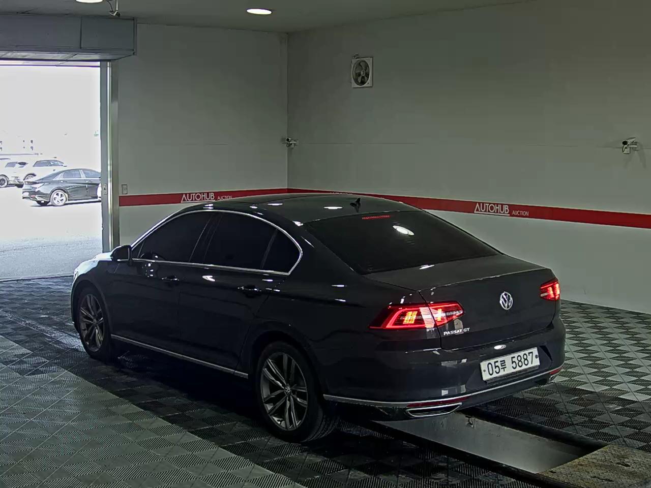 2018 - volkswagen passat