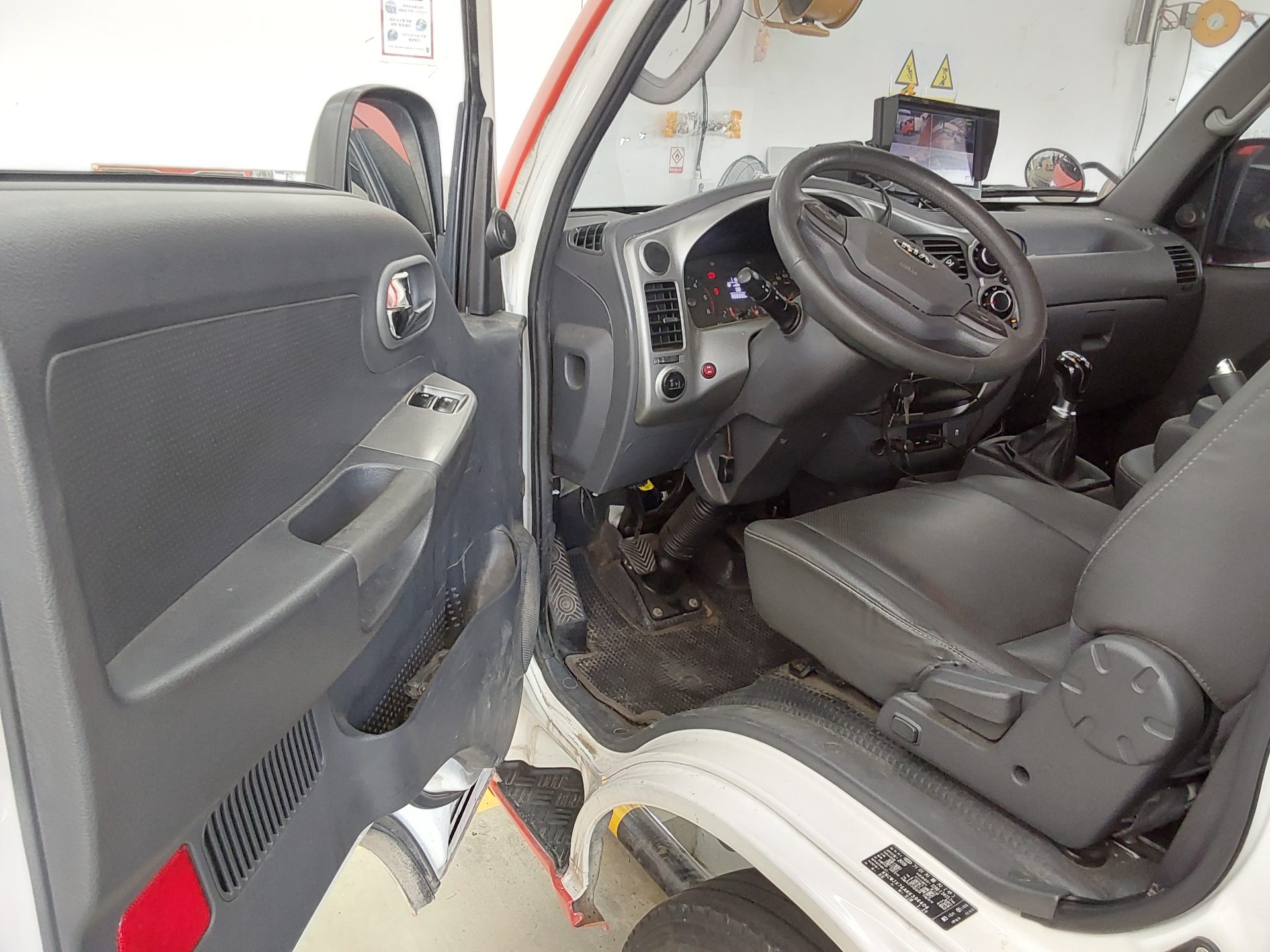 2019 - kia bongo