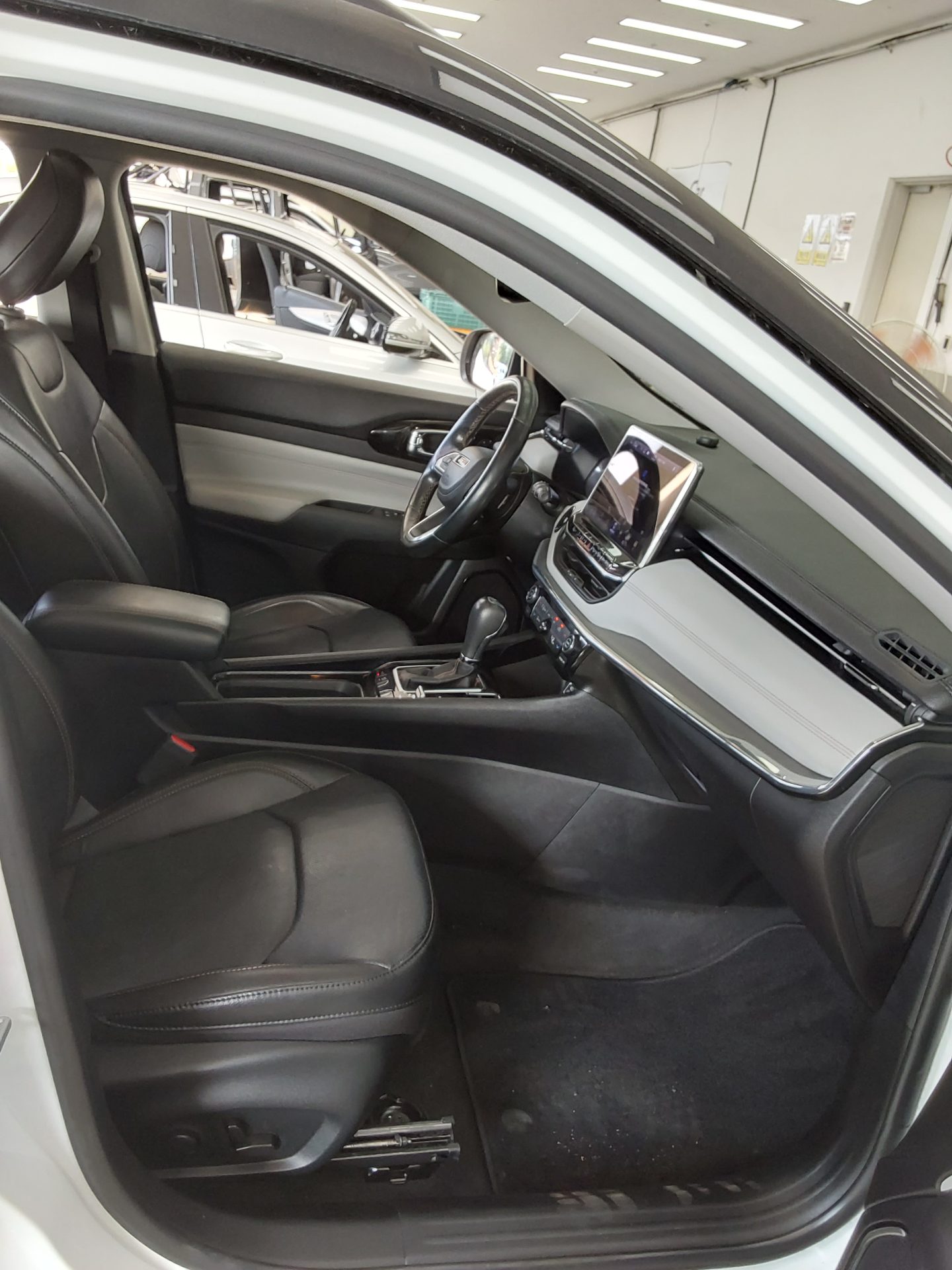 2022 - jeep compass