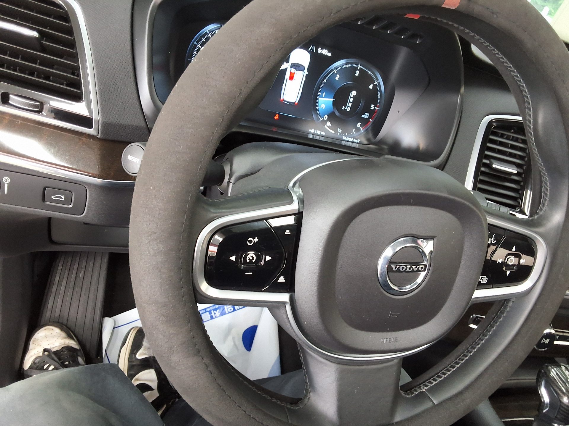 2017 - volvo xc90