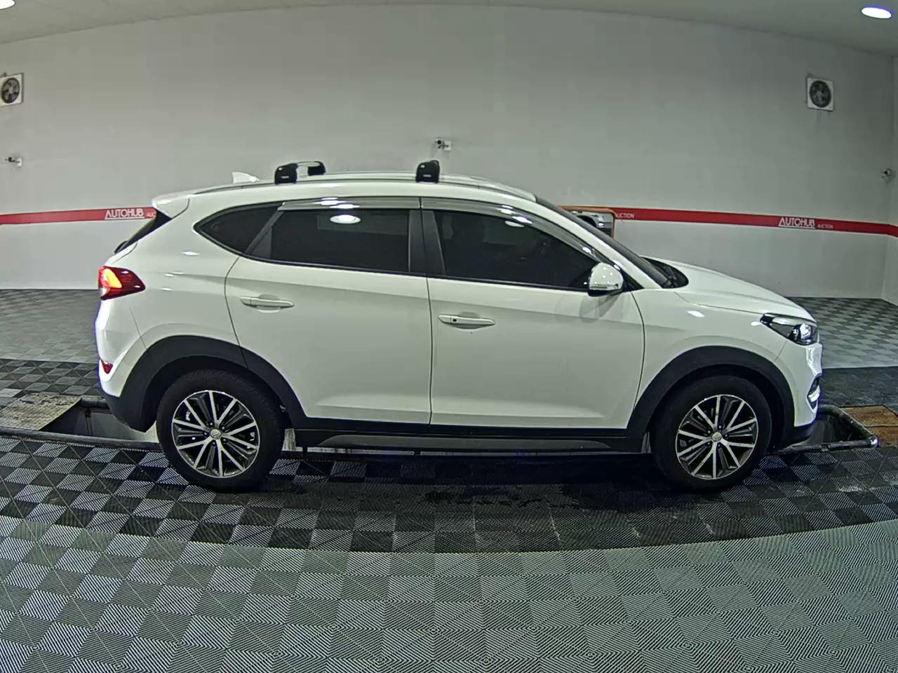 2016 - hyundai tucson