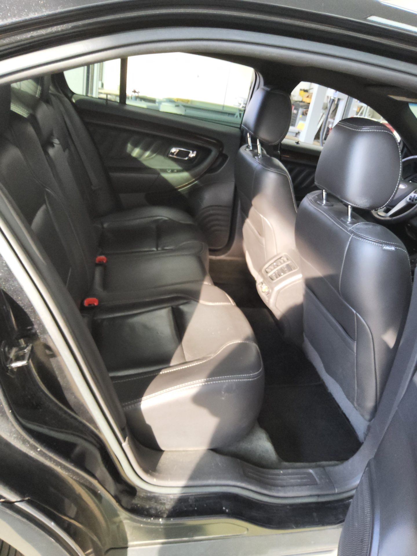 2015 - ford taurus