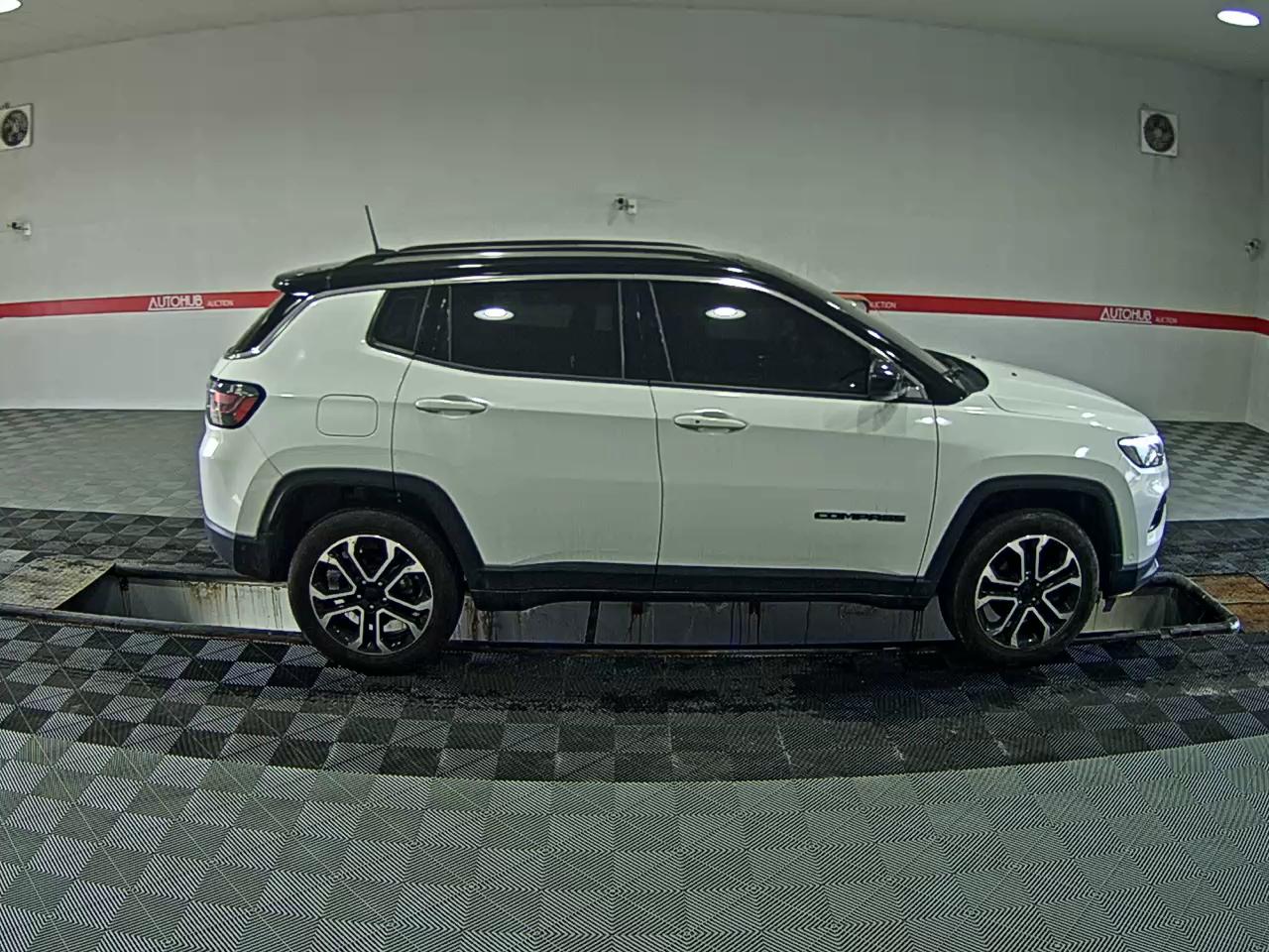 2022 - jeep compass