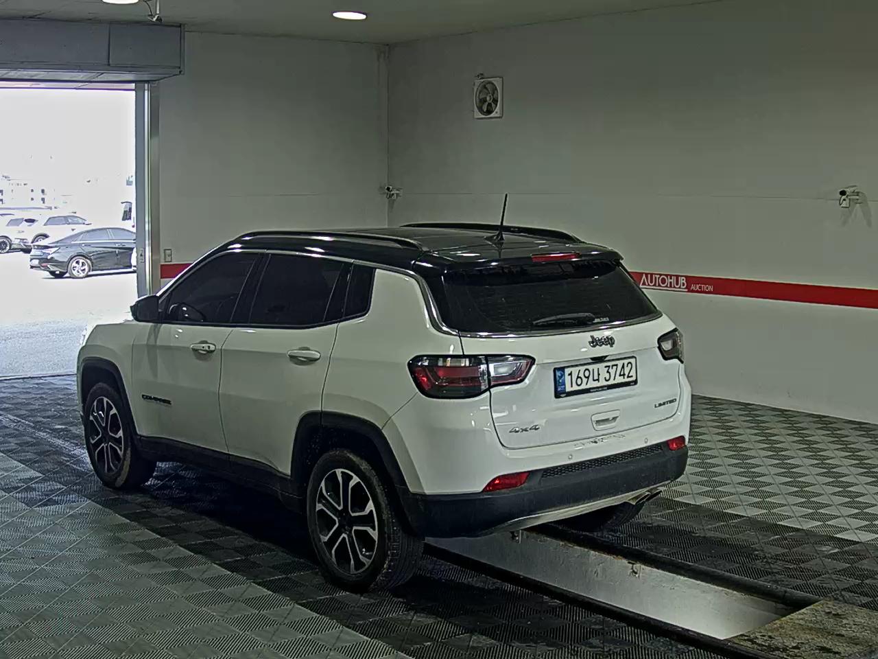 2022 - jeep compass