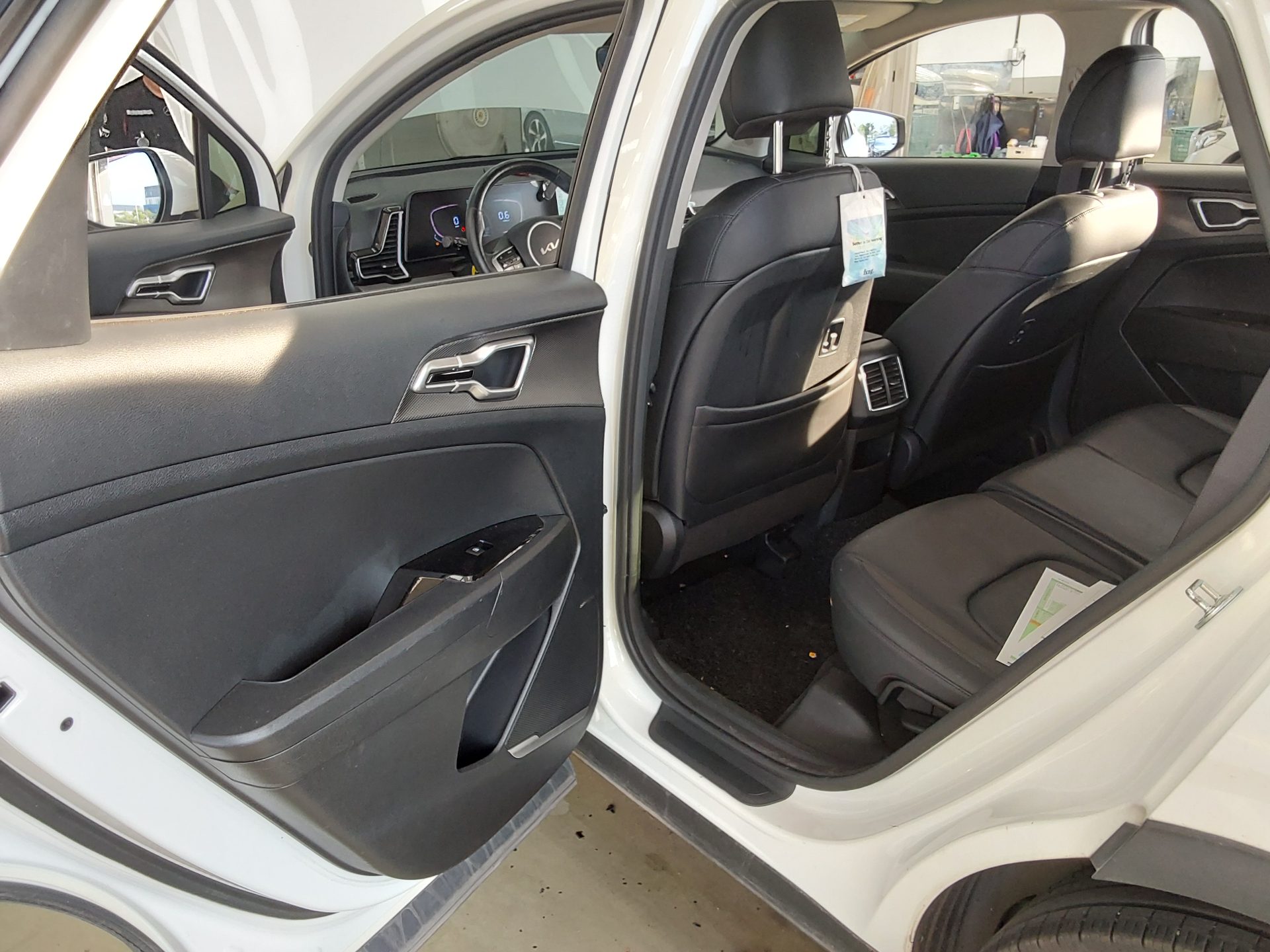2022 - kia sportage