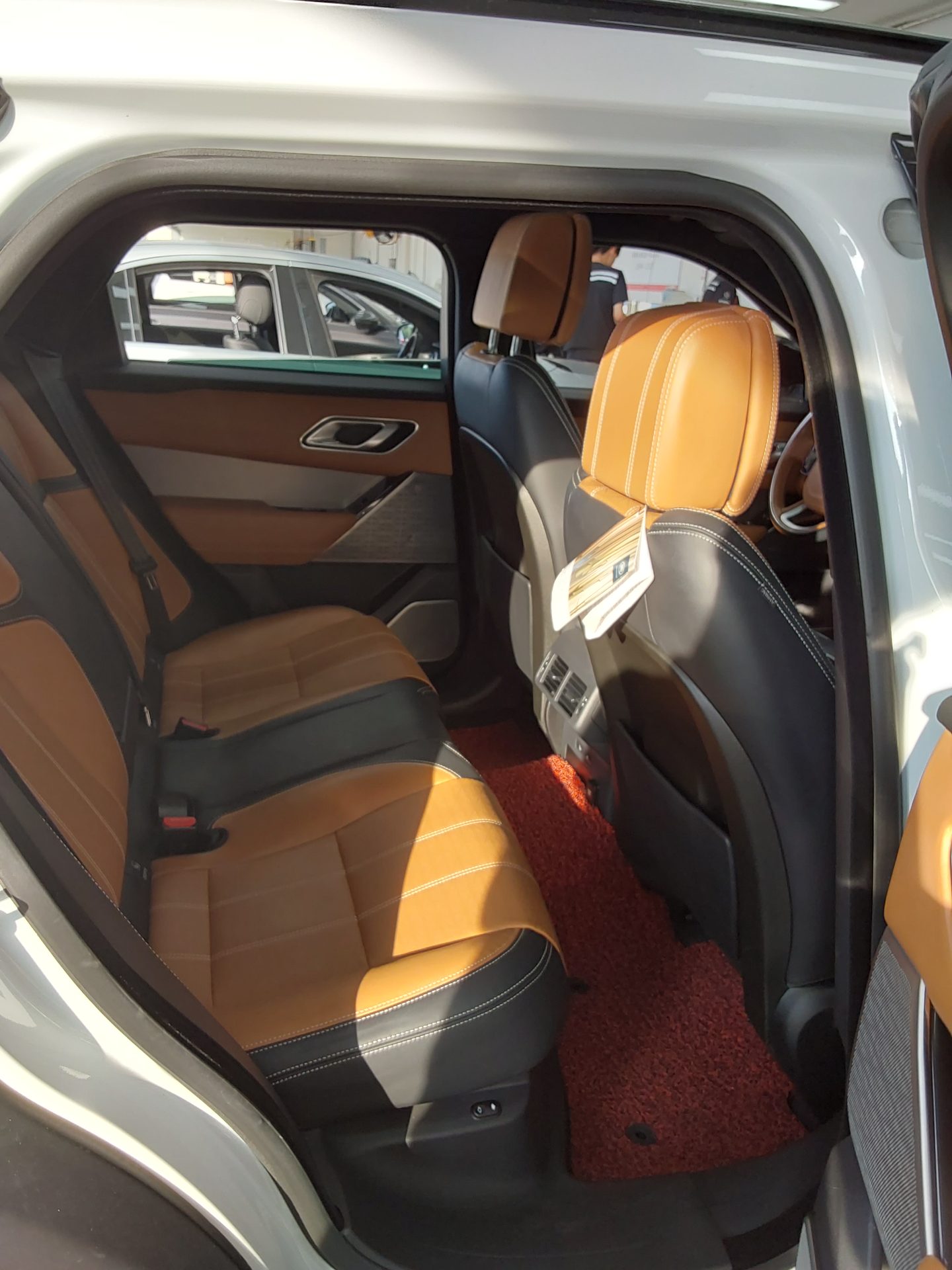 2020 - land rover range rover