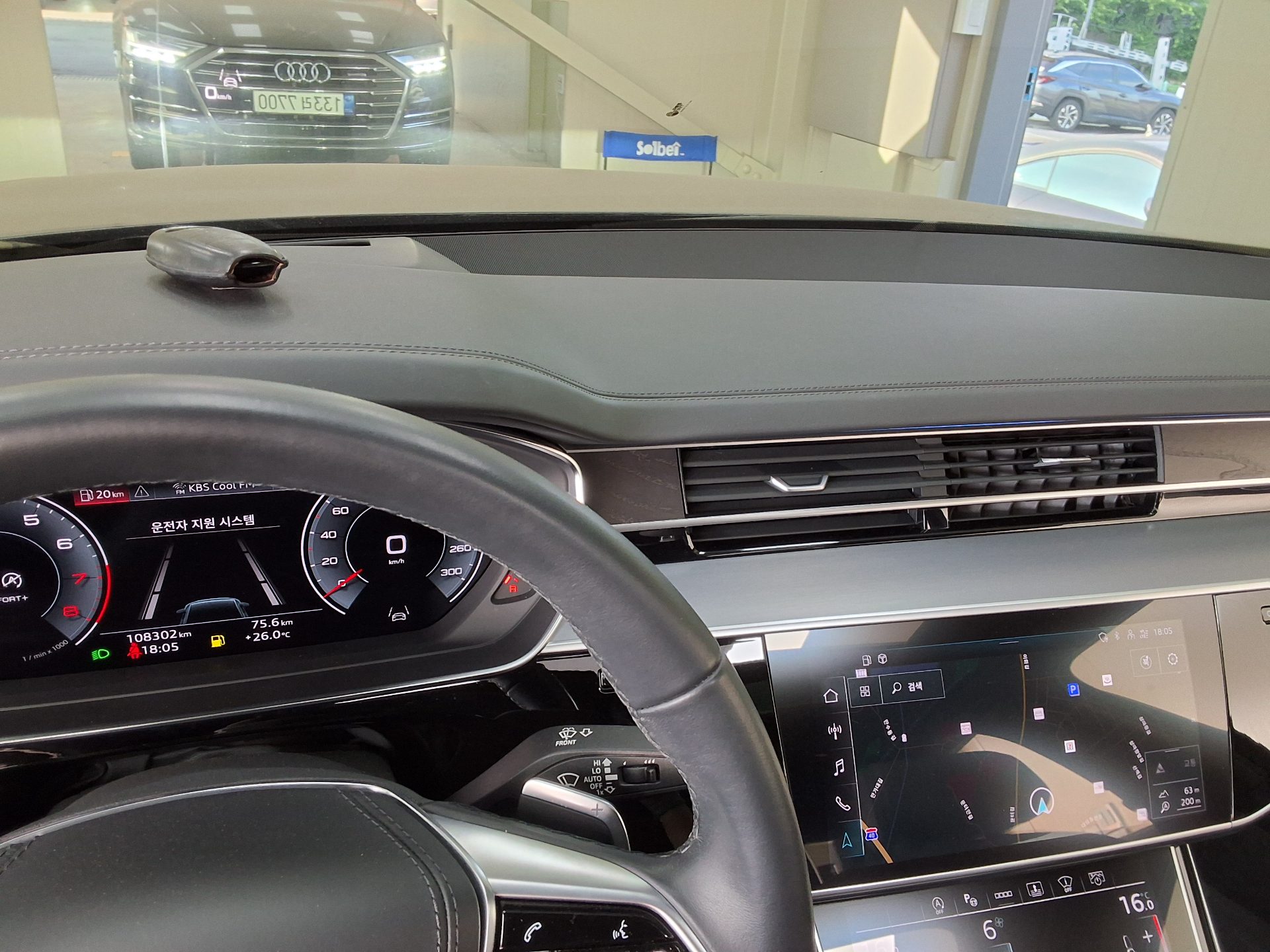 2021 - audi a8