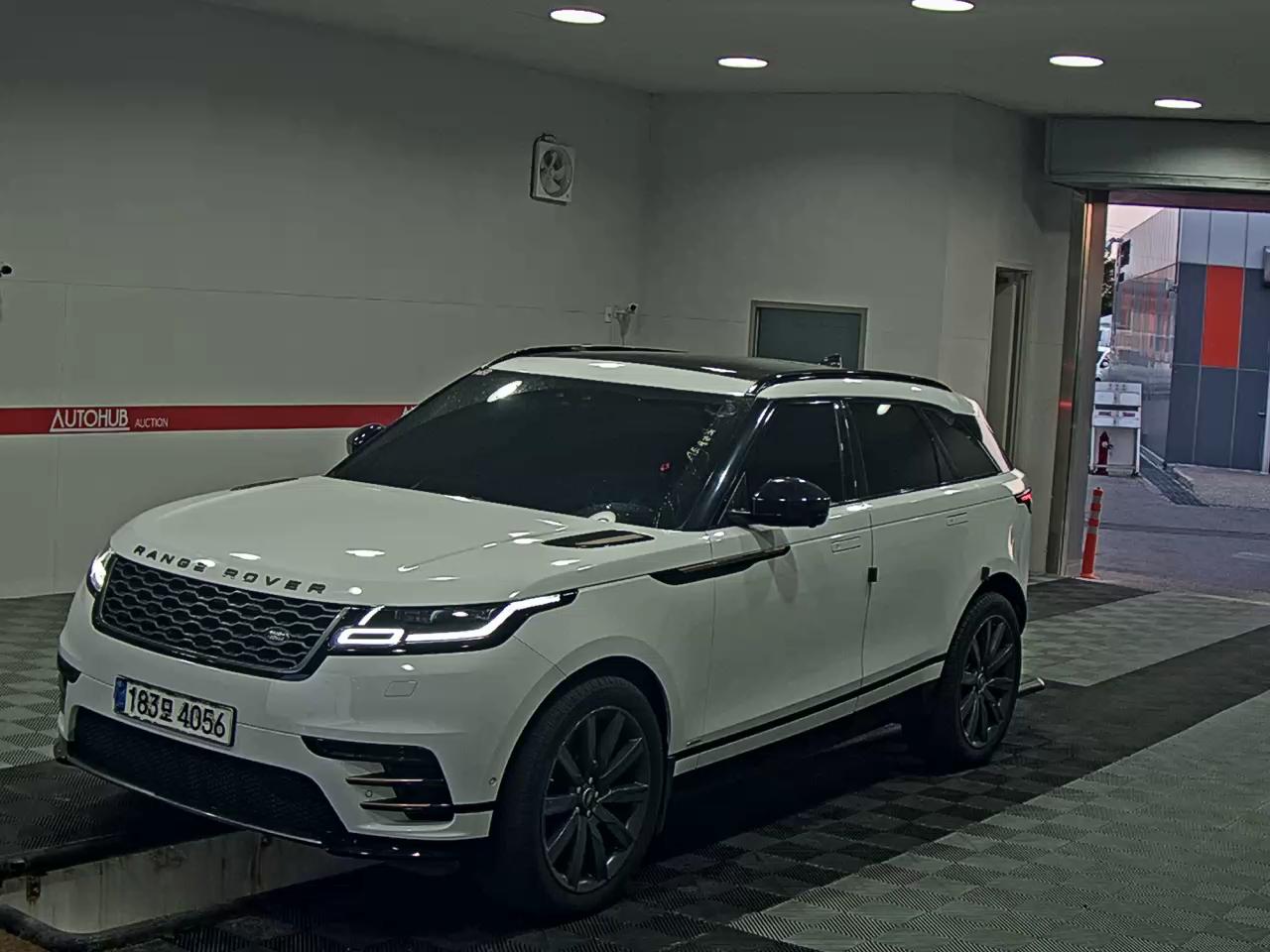 2020 - land rover range rover
