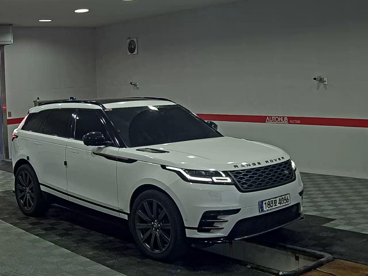 2020 - land rover range rover