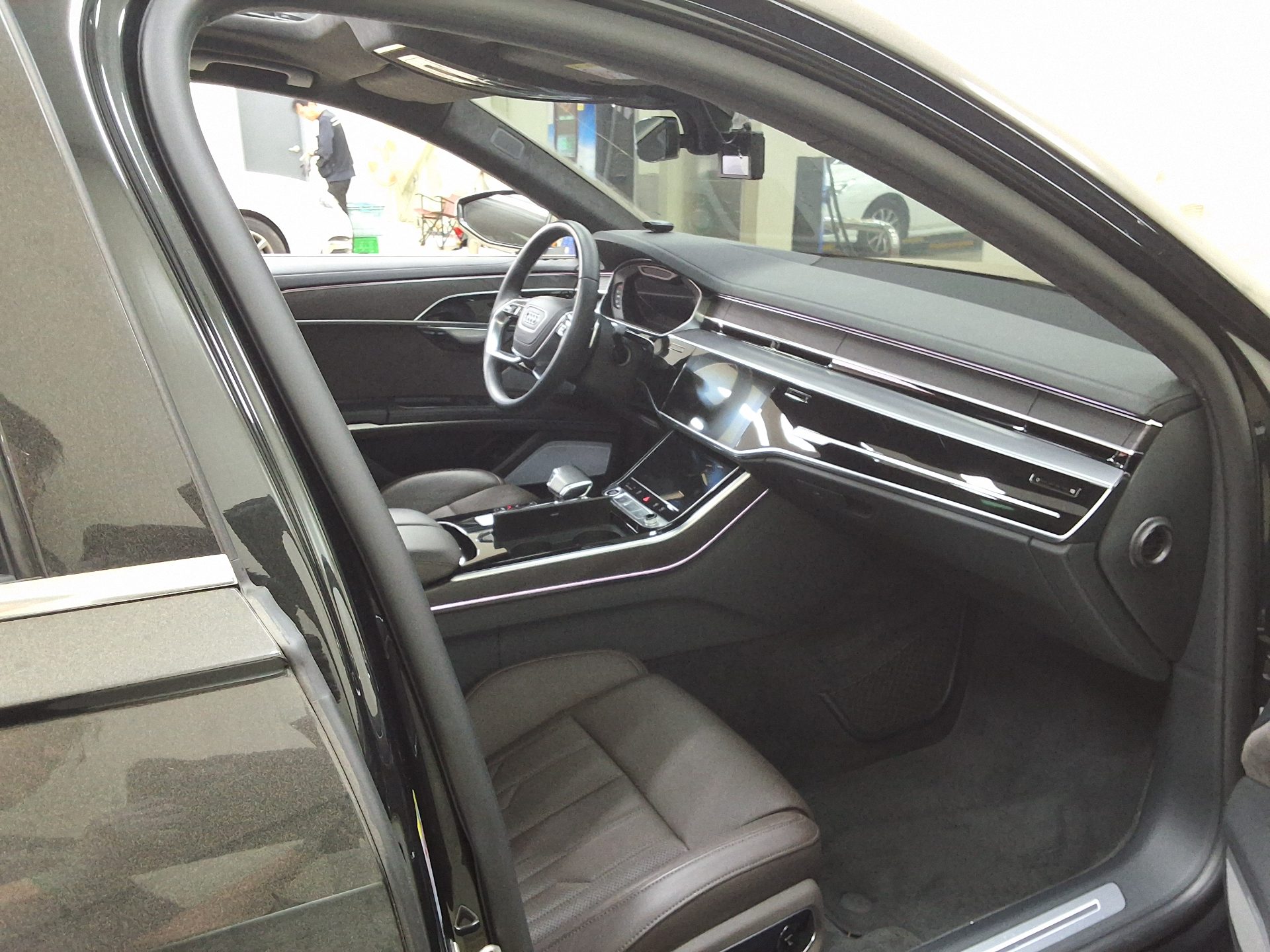 2021 - audi a8