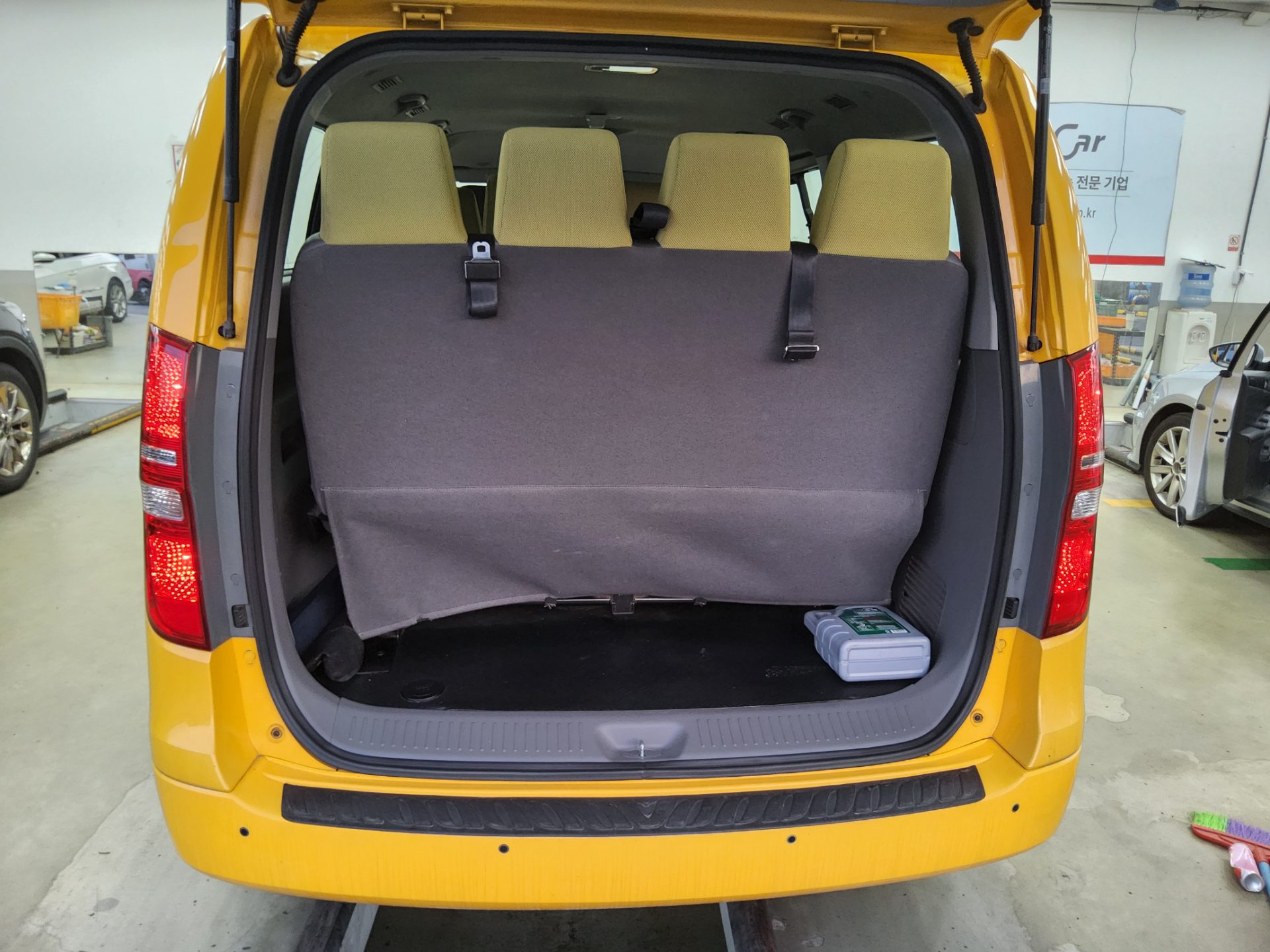 2015 - hyundai grand starex