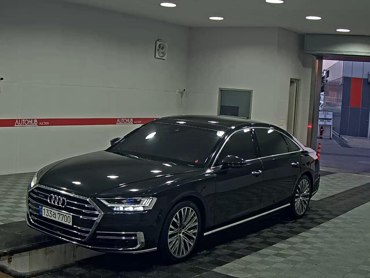 2021 - audi a8