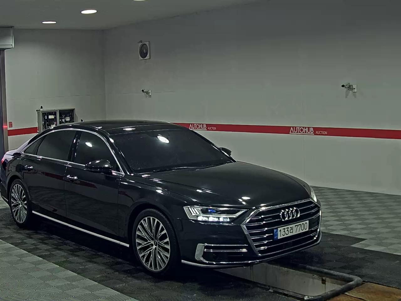 2021 - audi a8