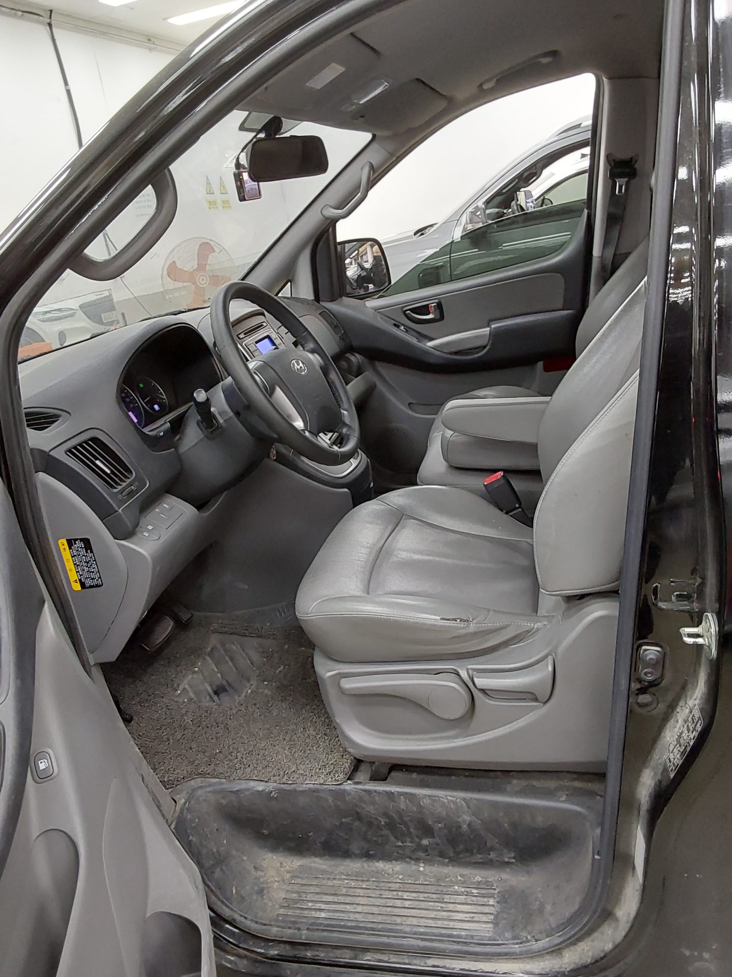2020 - hyundai grand starex