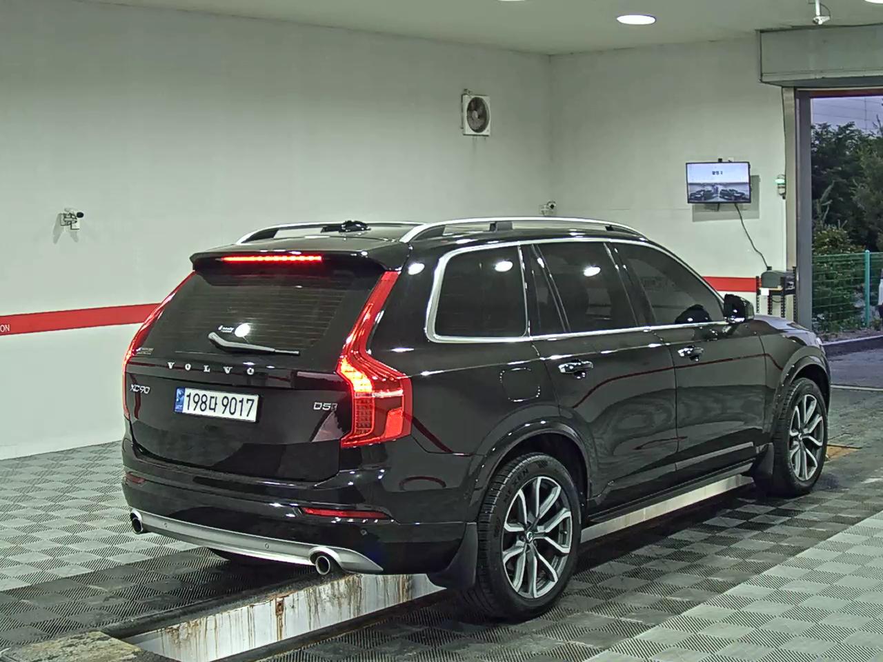 2017 - volvo xc90