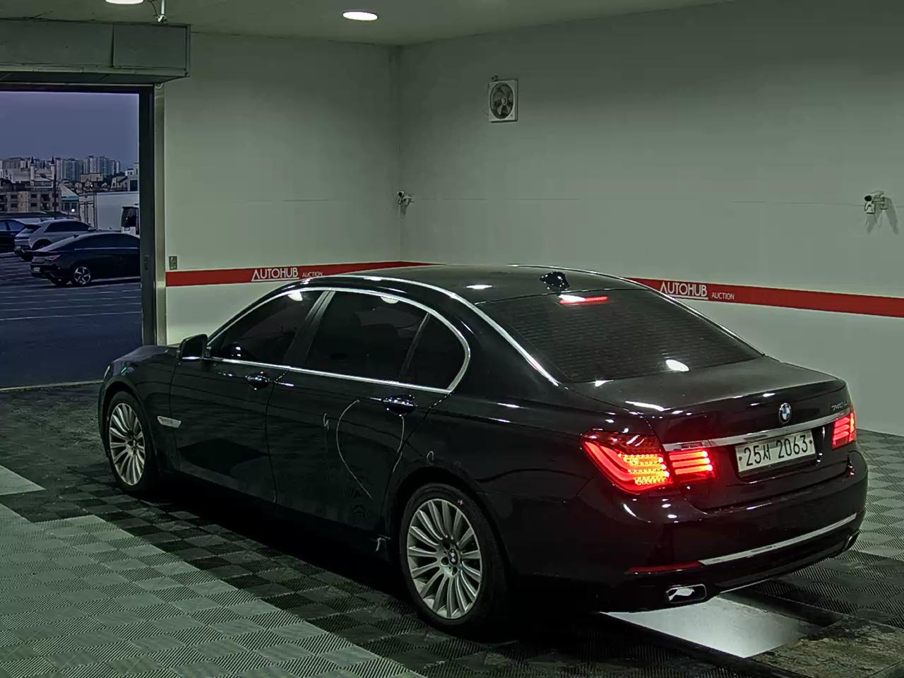 2015 - bmw m7