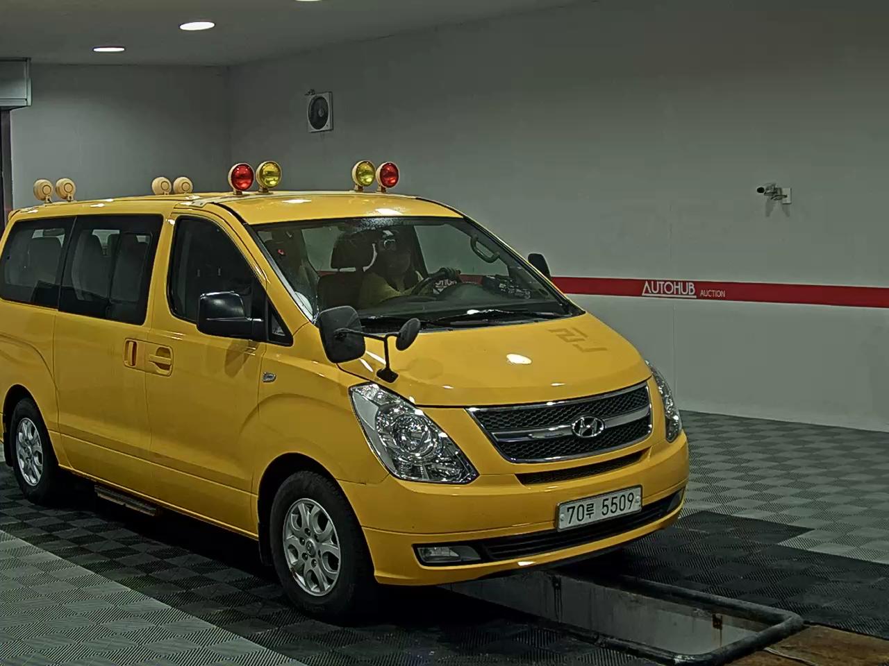 2015 - hyundai grand starex