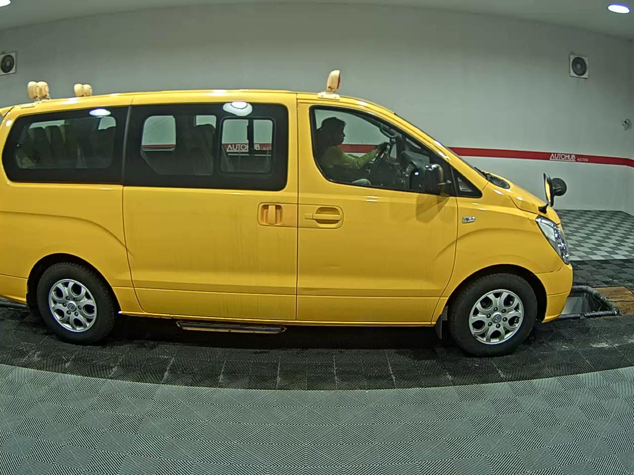 2015 - hyundai grand starex