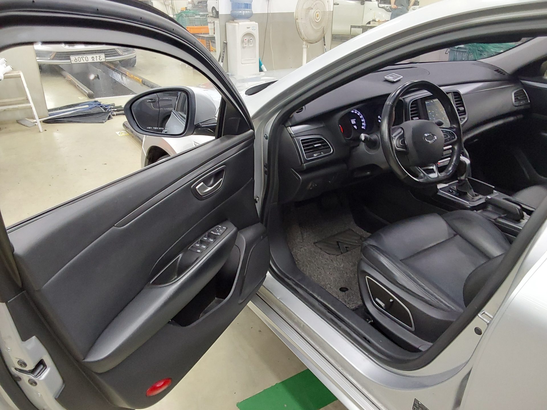 2019 - renault sm6