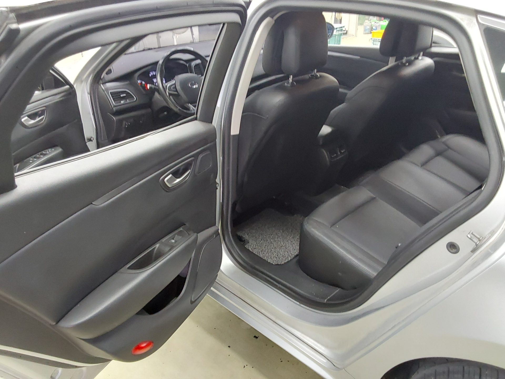 2019 - renault sm6