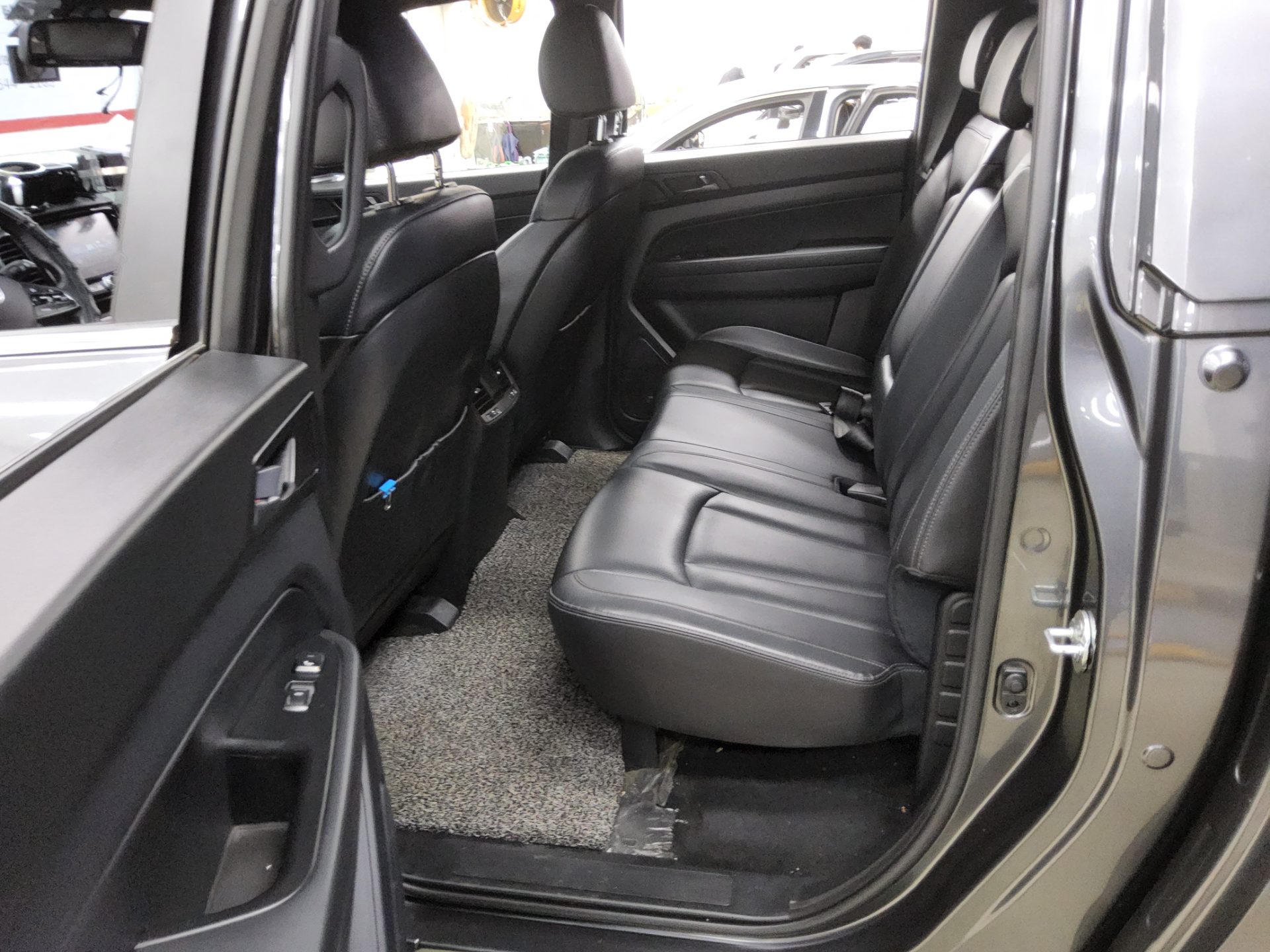 2021 - ssangyong rexton