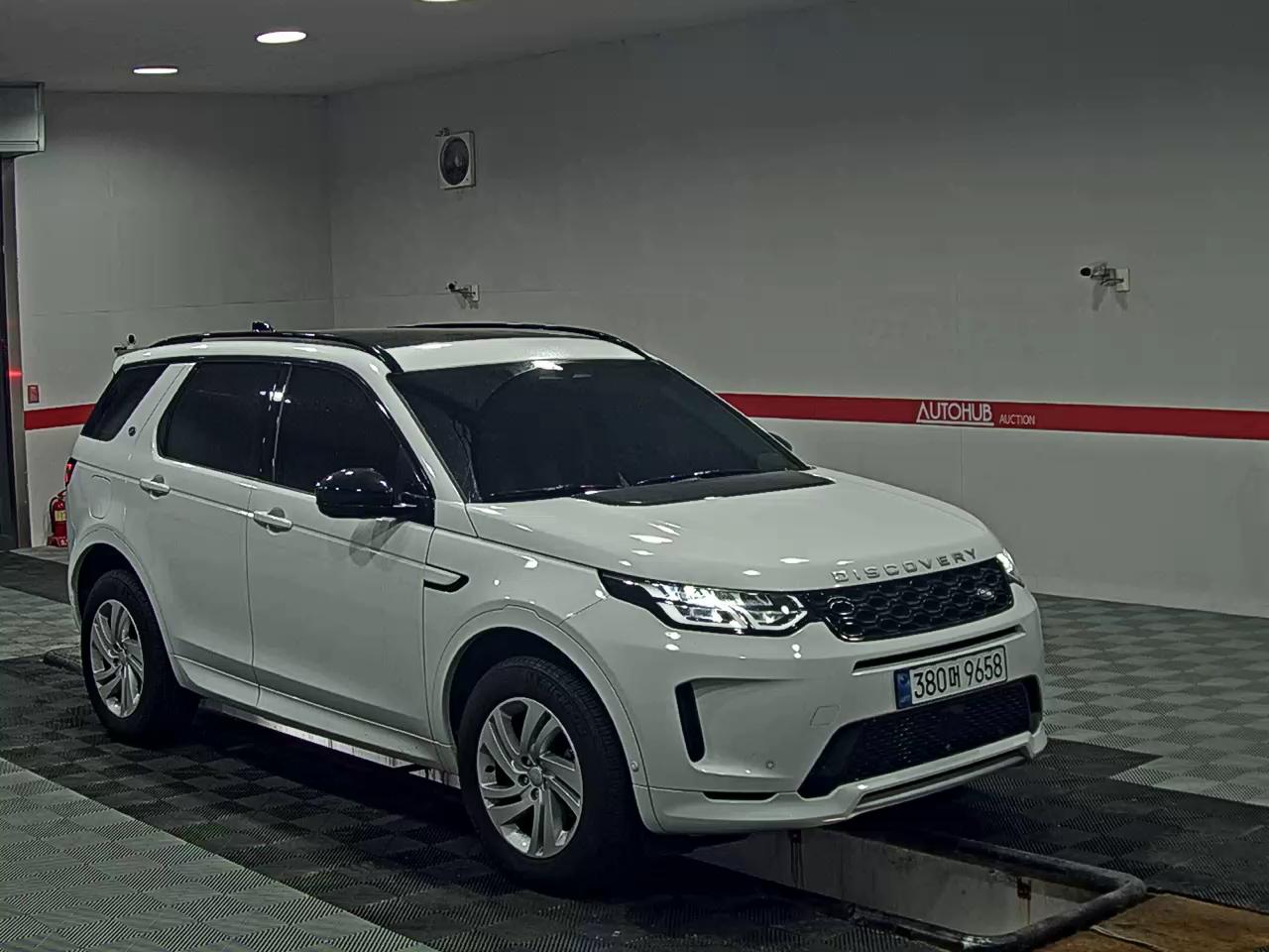 2024 - land rover discovery
